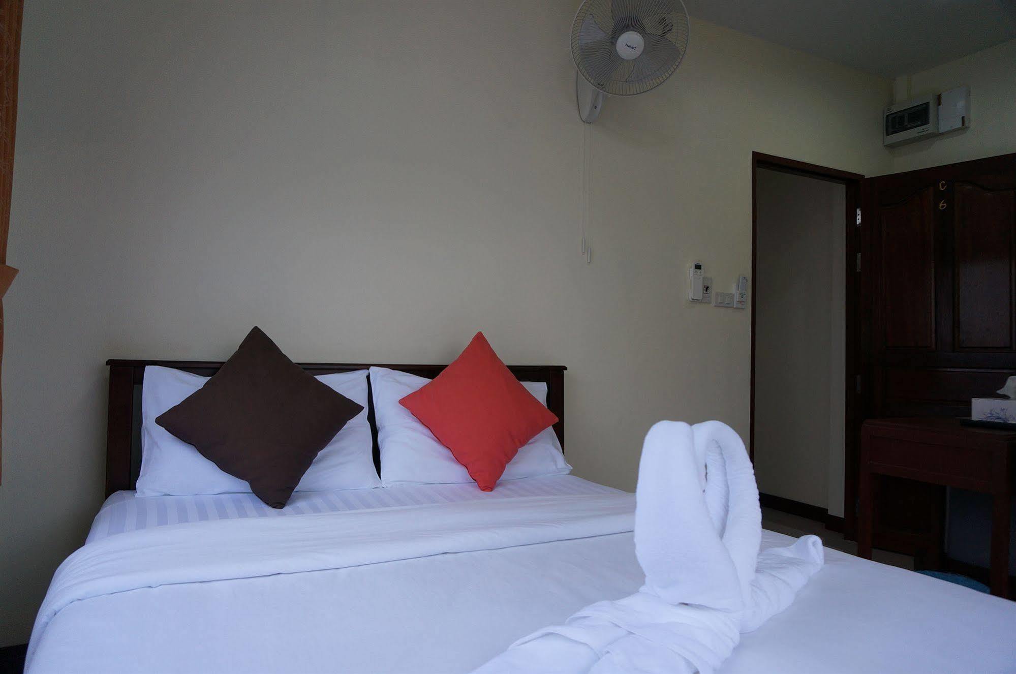 Baan Taweesuk Guest House Hua Hin Luaran gambar